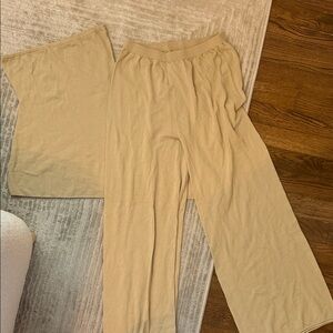 Women's Tan Pants